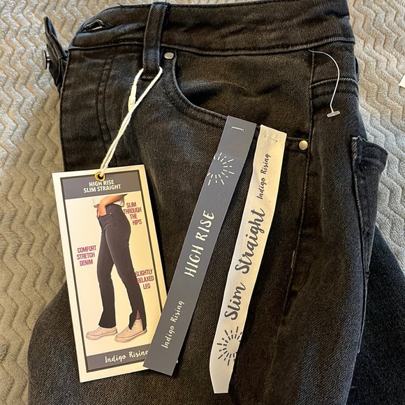 5/27 Indigo Rising High Rise
Slim Straight Fit Jeans Black Wash - Picture 9 of 10